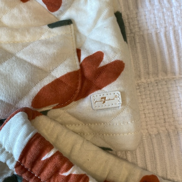 7 For All Mankind Quilted Set - Picture 3 of 6